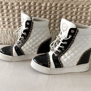 Wedge black and white sneaker sz 8.5/9